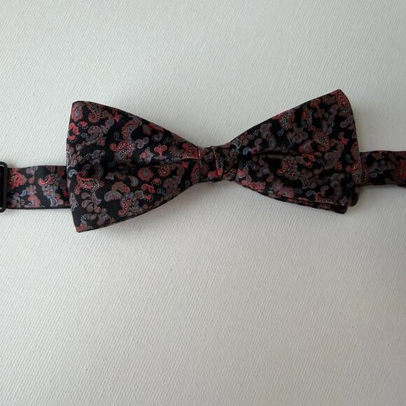 Oscar de la Renta Couture Silk Bow Tie | Vintage Paisley Made in USA - Picture 5 of 14